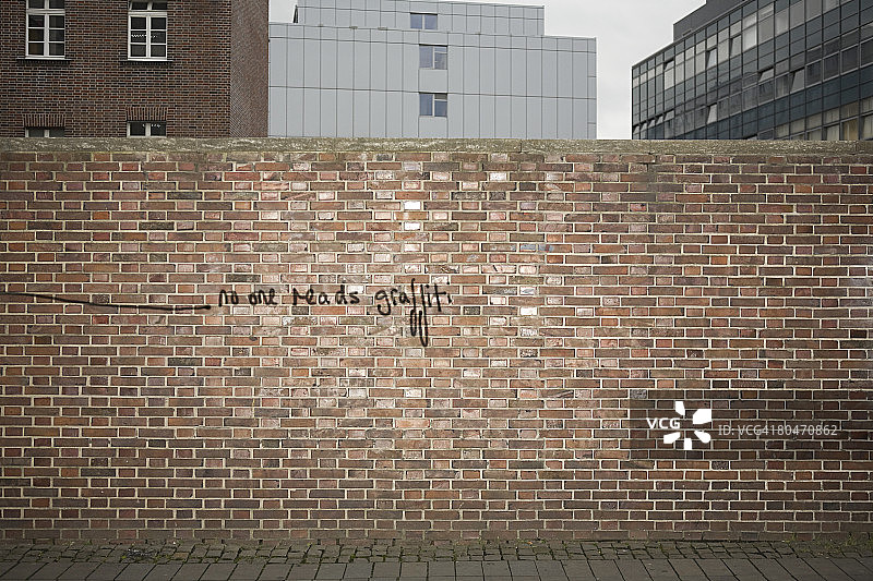 砖墙上的涂鸦图片素材