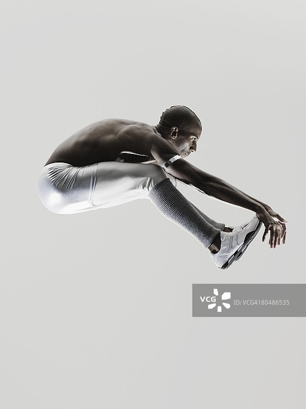 跳远运动员图片素材