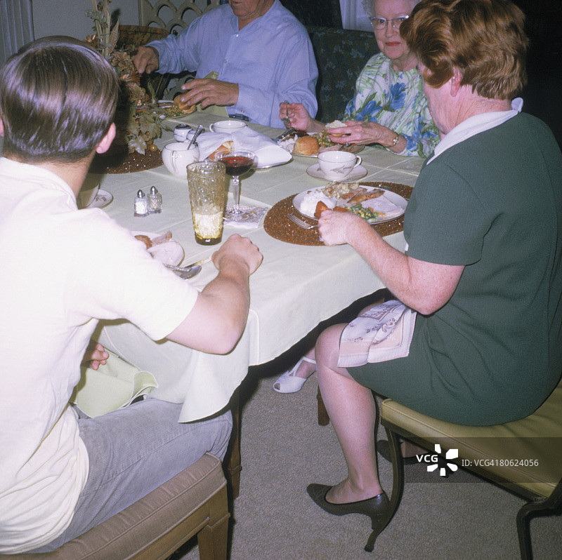 家庭晚餐图片素材