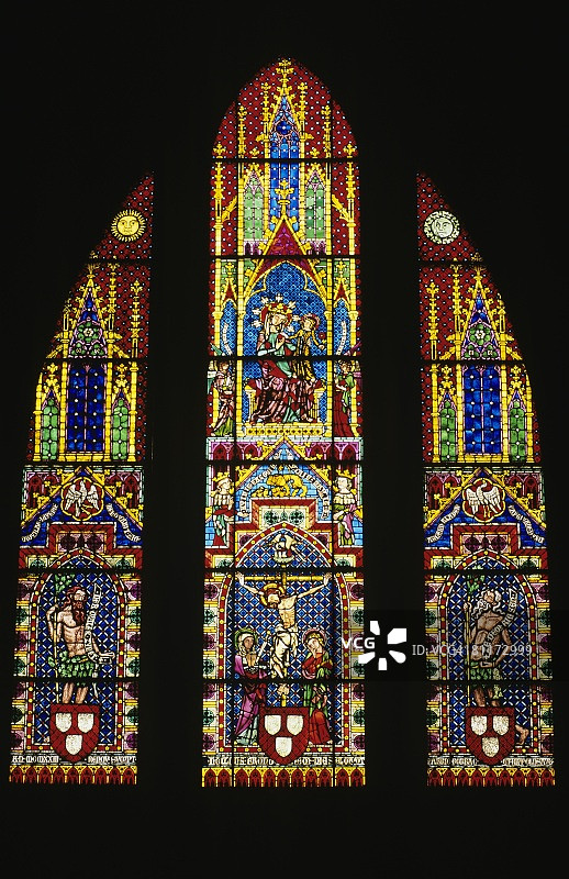 沙特尔大教堂的彩色玻璃窗图片素材