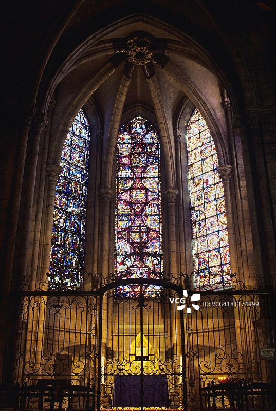 沙特尔大教堂内部的小教堂图片素材