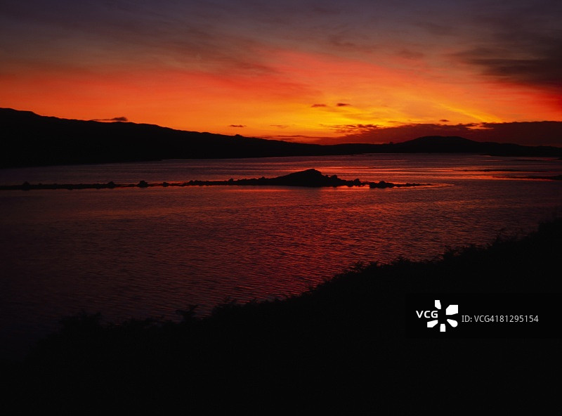 爱尔兰戈尔韦郡康尼马拉克利夫登的阿德贝尔湾图片素材