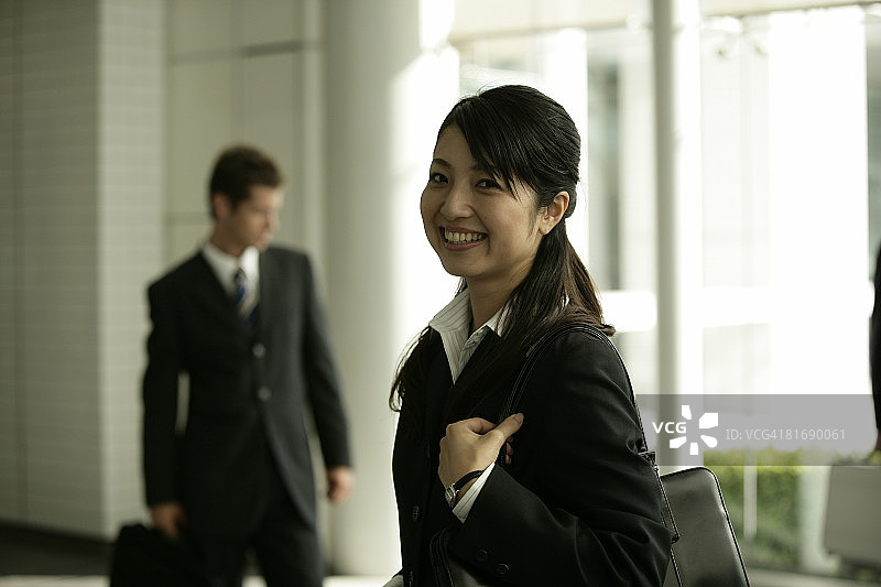 女高管与同事背景图片素材