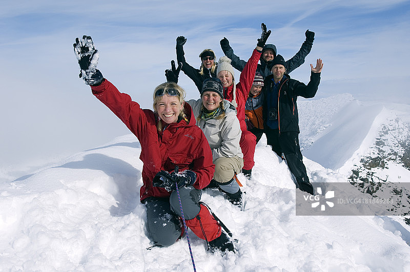 在瑞典拉普兰省凯布内凯瑟山上的微笑人群图片素材