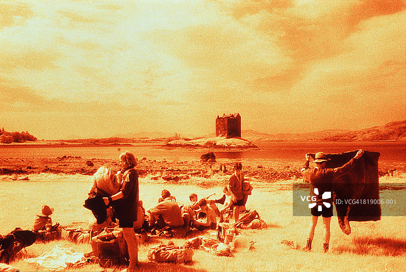 苏格兰斯特拉斯克莱德城堡家庭野餐红外摄影图片素材