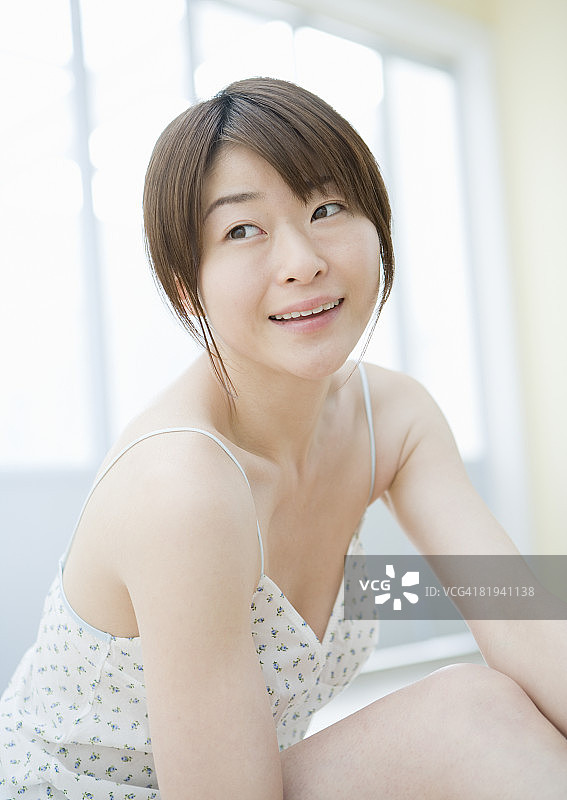 年轻的女人图片素材