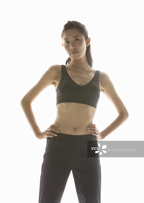 一个年轻的女人图片素材
