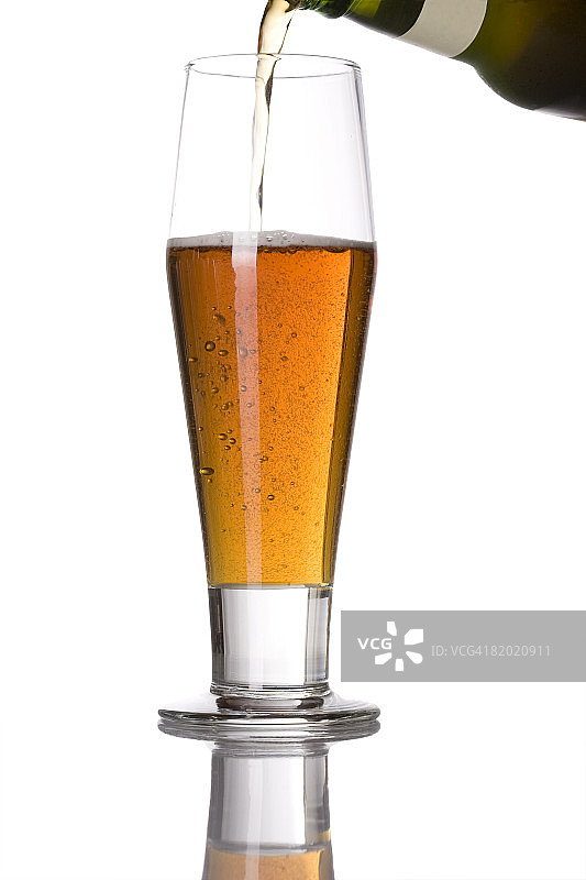 下班后啤酒时光图片素材