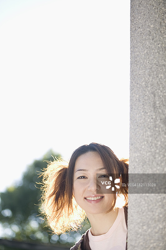 年轻女子的肖像图片素材
