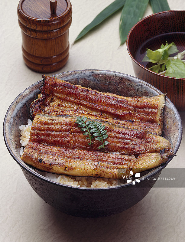 鳗鱼饭图片素材