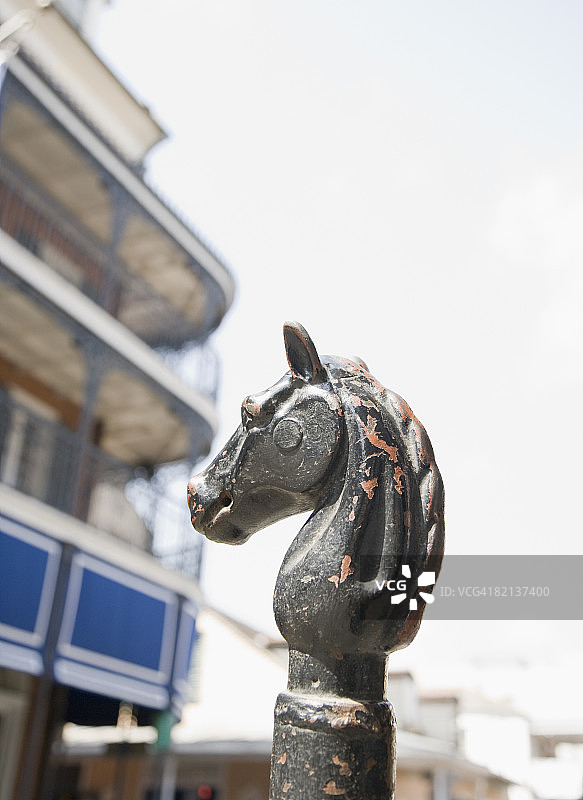美国路易斯安那州新奥尔良法国区的系马柱特写图片素材