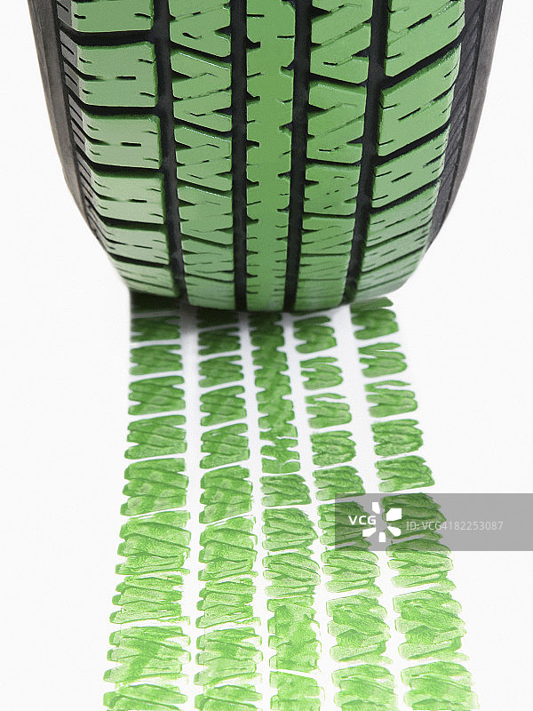汽车轮胎制造绿色轮胎痕迹图片素材