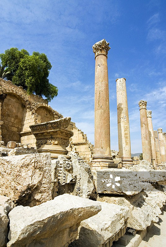 中东约旦罗马德卡波利斯城哲拉什的门楼图片素材