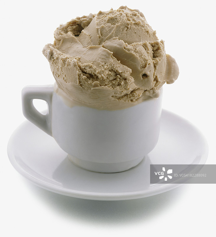 浓缩咖啡杯中的咖啡冰淇淋图片素材