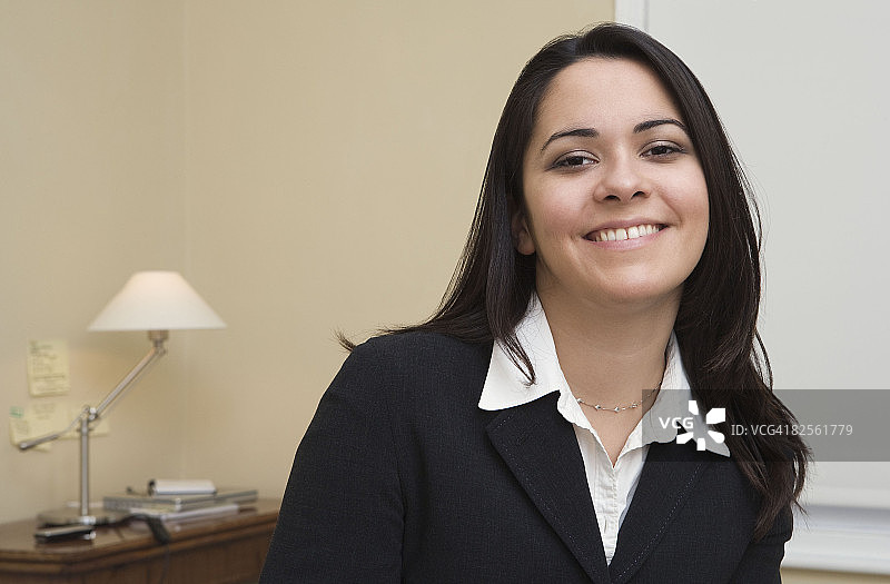 面带微笑的职业女性图片素材