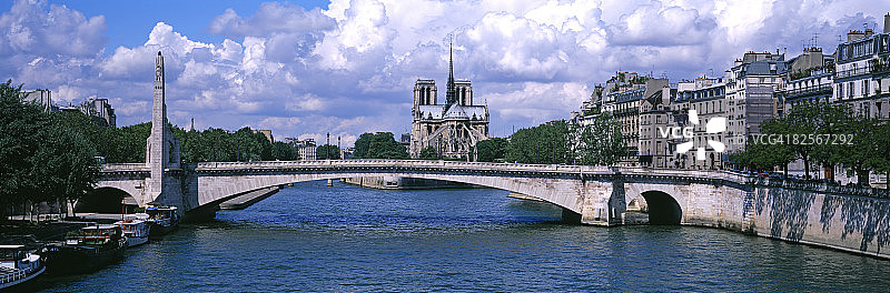 图尔内尔桥与巴黎圣母院图片素材
