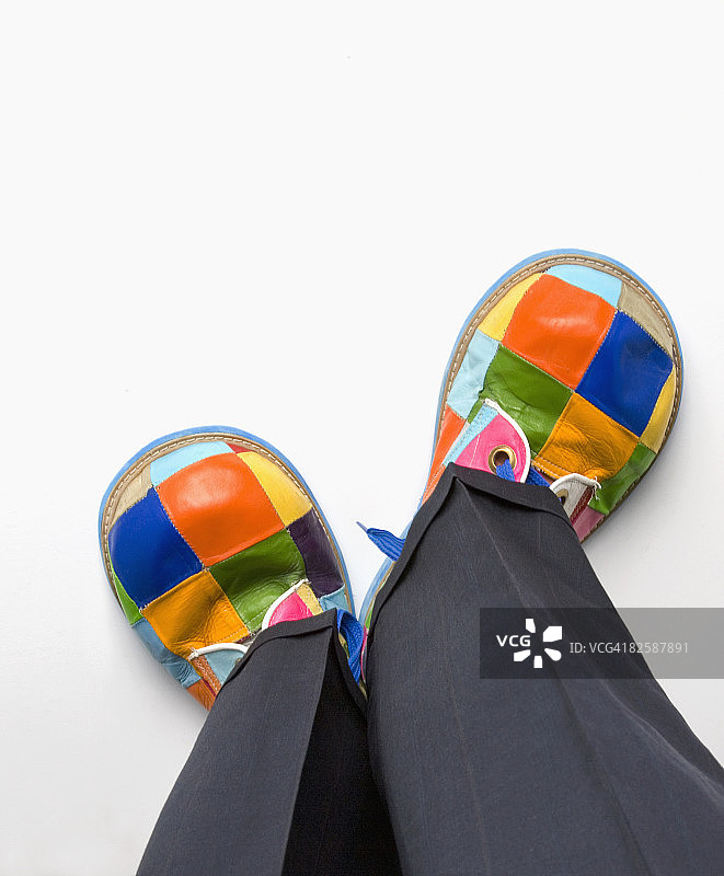 裤子和小丑鞋图片素材