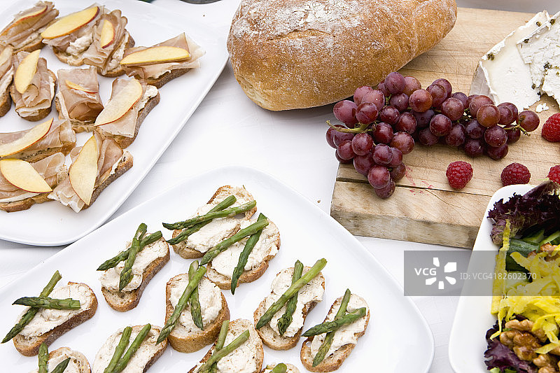 乡村户外晚宴美食图片素材