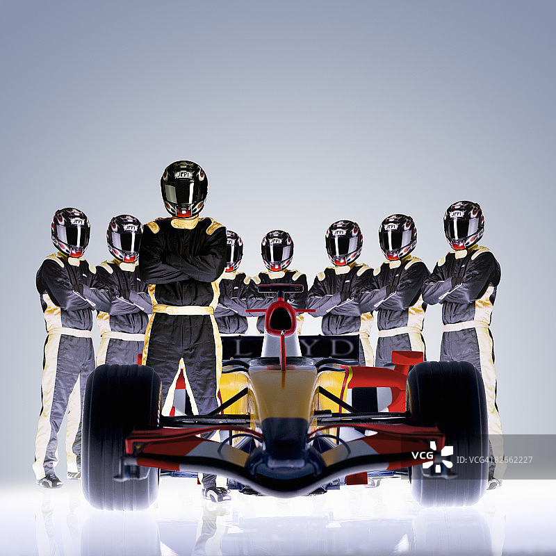 带驾驶员的开轮式单座赛车图片素材