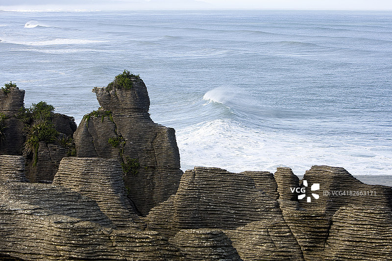 多洛米特点的千饼岩图片素材