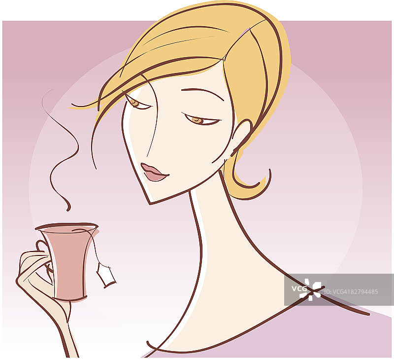 女人手持茶杯图片素材