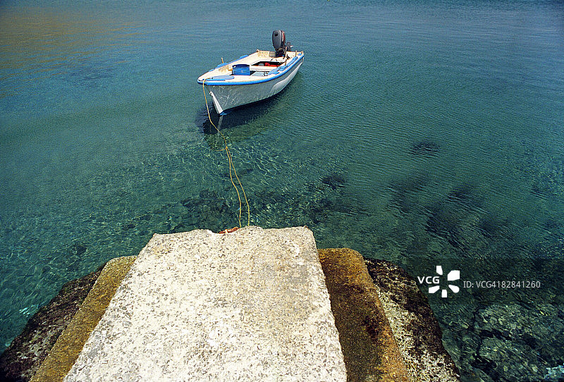 地中海上的小船图片素材