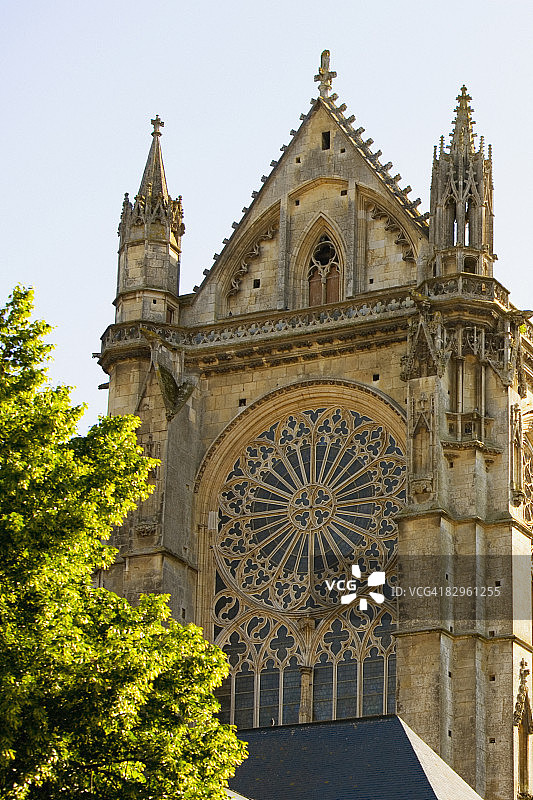 法国勒芒主教座堂的仰视角度照片图片素材