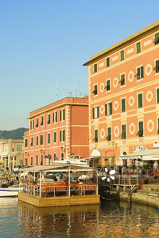 意大利里维埃拉圣玛格丽特利古雷港口滨水建筑图片素材