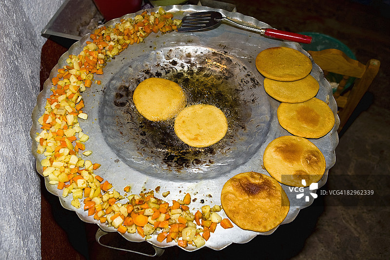 墨西哥米却肯州哈尼特锡奥岛市场摊位上的典型墨西哥食物图片素材