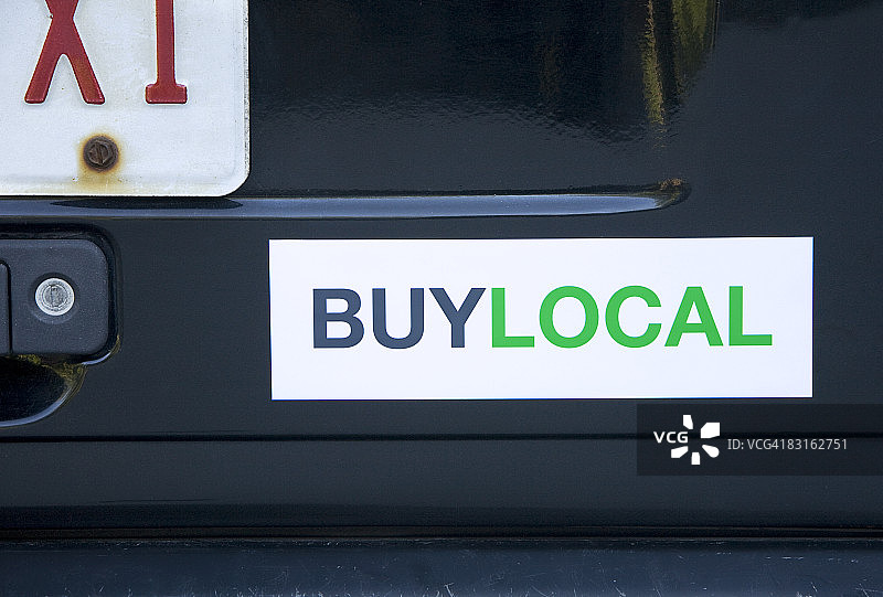 汽车上的本地购买保险杠贴纸图片素材