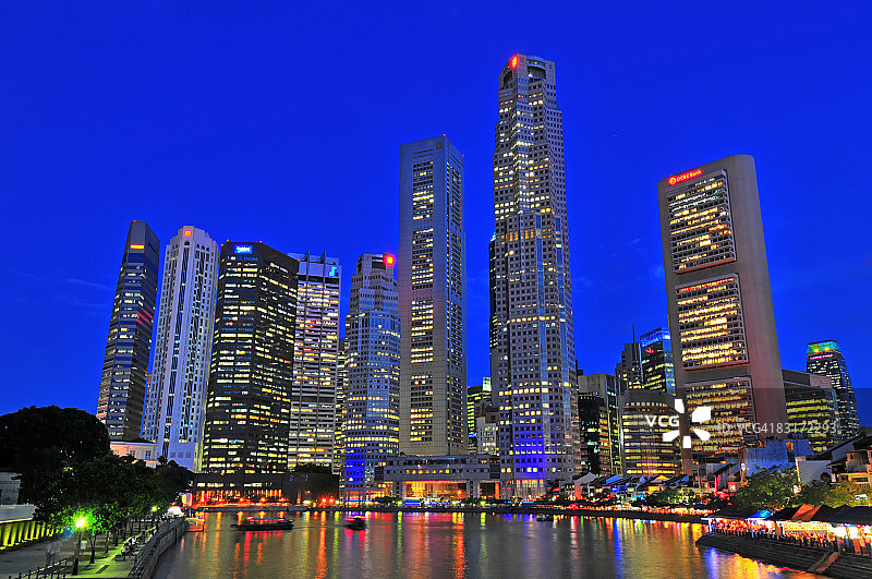 CBD中央商务区和驳船码头图片素材