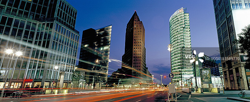 晚上的城市图片素材