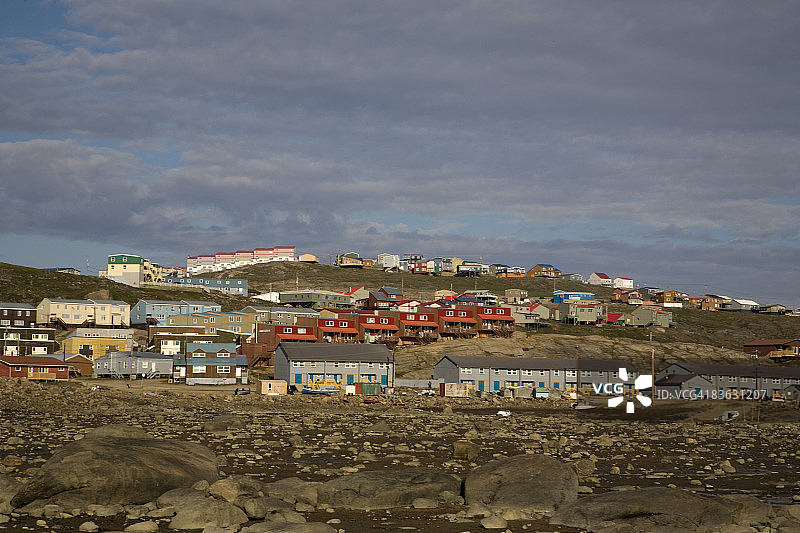 山坡上的建筑物图片素材