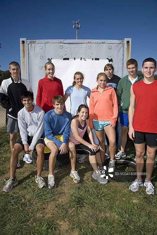 青少年田径队合影图片素材