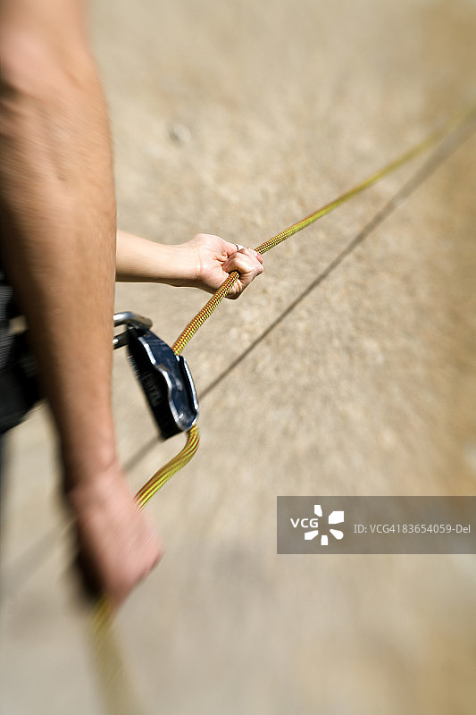 用绳索确保安全图片素材