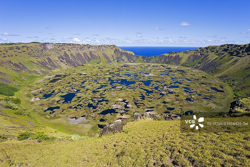 南美智利拉帕努伊岛（复活节岛）的拉努考火山陨石坑图片素材