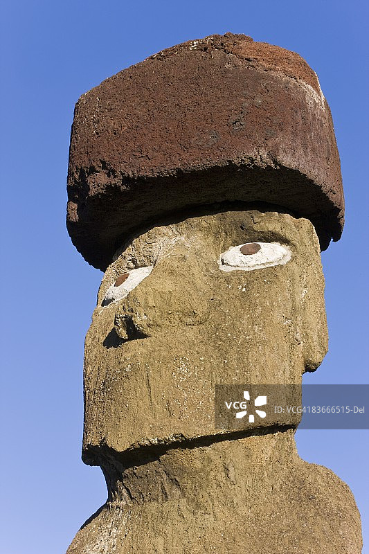 复活节岛上唯一戴着发髻和眼球的摩艾石像Ahu Ko Te Riku，拉帕努伊（复活节岛），联合国教科文组织世界遗产，智利，南美洲图片素材
