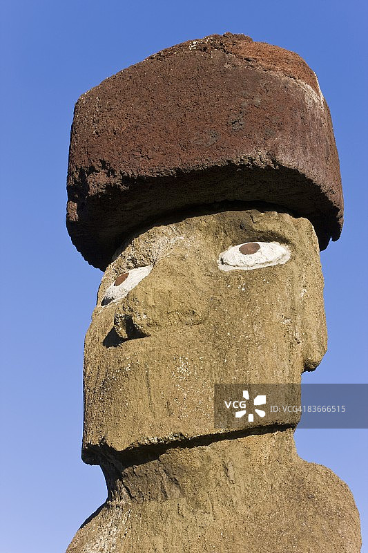 复活节岛上唯一戴着发髻和眼球的摩艾石像Ahu Ko Te Riku，拉帕努伊（复活节岛），联合国教科文组织世界遗产，智利，南美洲图片素材