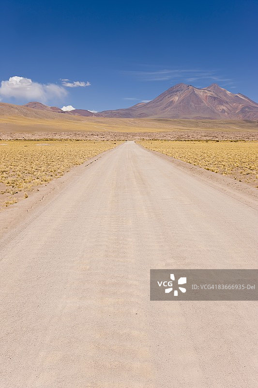 米尼克峰，位于智利北部阿塔卡马沙漠的洛斯弗拉门科斯国家保护区图片素材