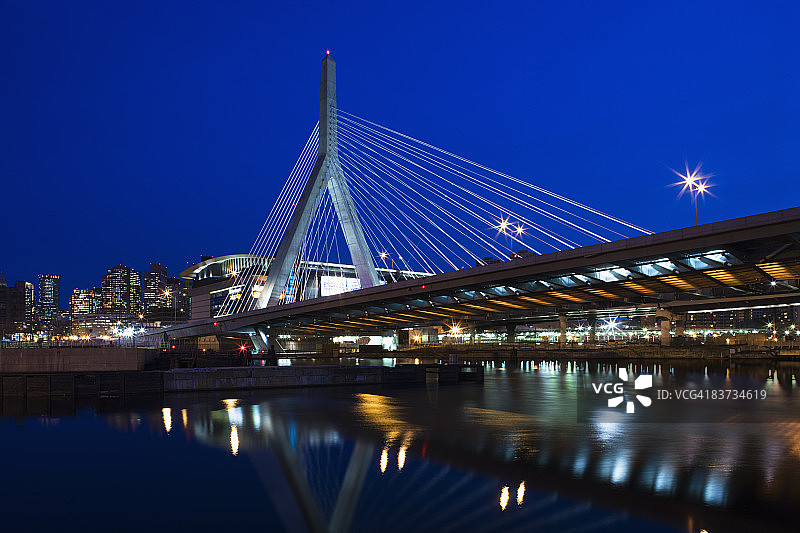 美国马萨诸塞州波士顿扎金大桥图片素材