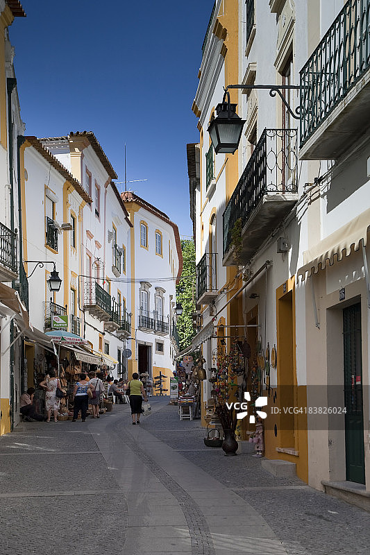 埃武拉老城狭窄的街道图片素材