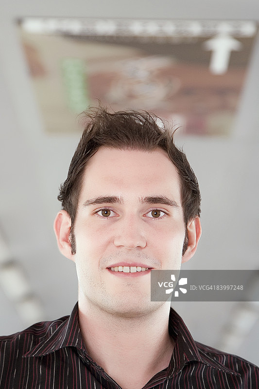 中年男人微笑的肖像图片素材