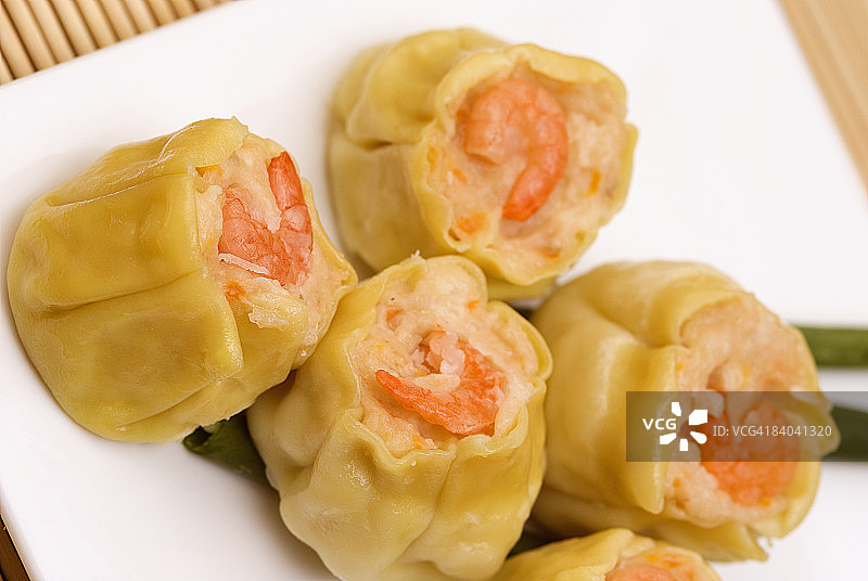 托盘里的寿司卷特写图片素材