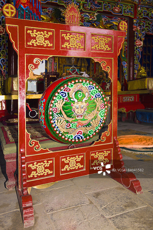 中国内蒙古呼和浩特大召寺的锣图片素材