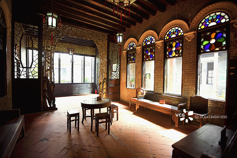 中国广东省广州市番禺区余荫山房亭台内部图片素材