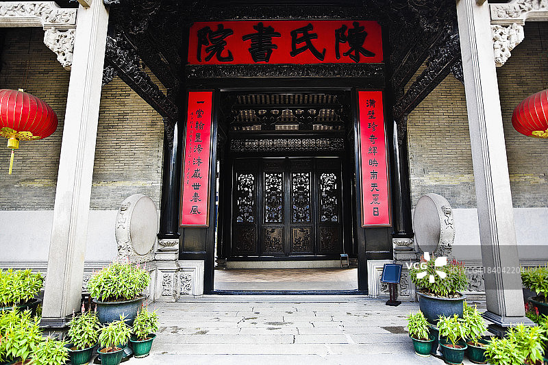 中国广东省广州陈家祠的入口仰视角度图片素材