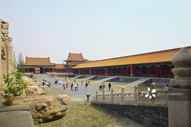 游客在北京故宫游览图片素材