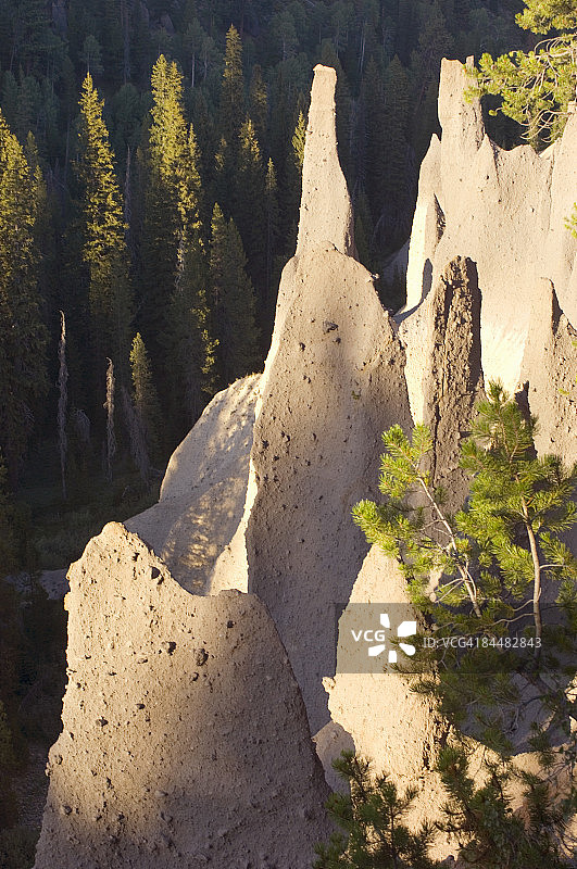 火山口湖国家公园尖峰石阵风光图片素材