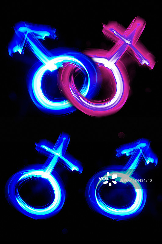 形成符号、面孔和文字的光轨图片素材