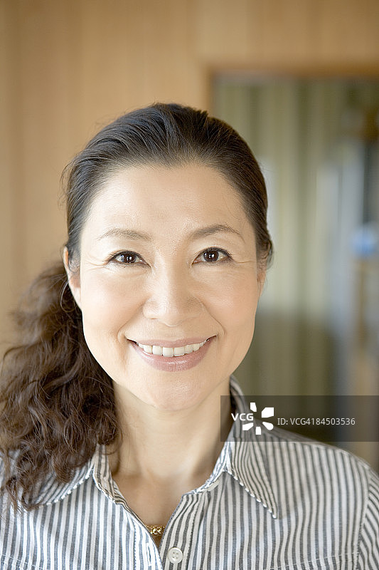 成熟女人的肖像图片素材